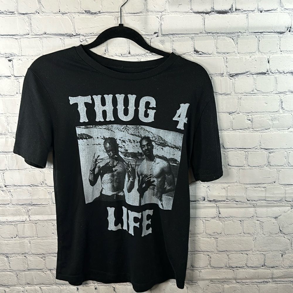 🎤✨ Tupac and Snoop Dogg Vintage T-Shirt - “Thug for Life” - Size Small